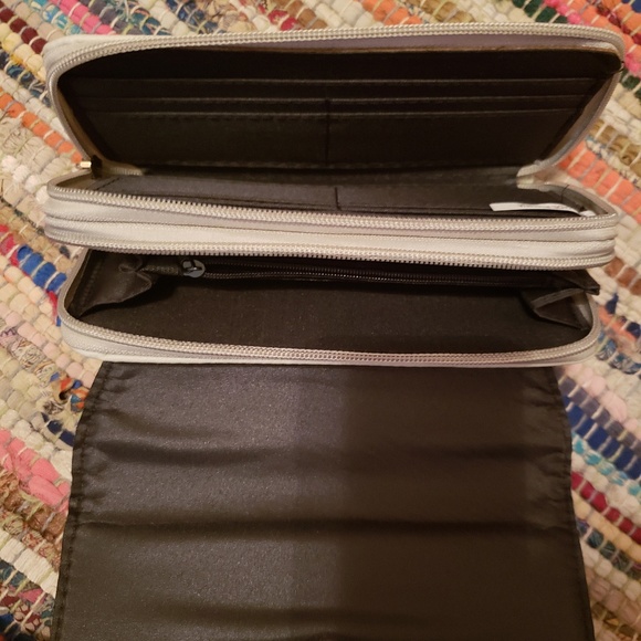 Wallet - Picture 2 of 2